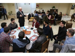 Başkan Kurt, gençlerle bir araya geldi