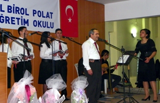 Öğretmenlerden türkü ziyafeti
