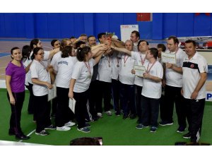 Down sendromlular bocce turnuvasında mücadele etti