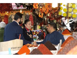 Essum Aslan esnafı ziyaret etti