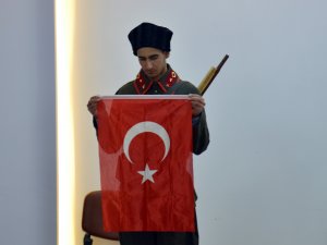 Liseler arası “Çanakkale Şehitlerine” şiirini ezbere okuma yarışması yapıldı