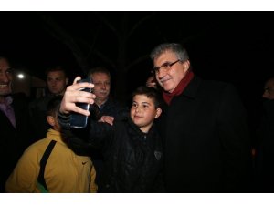 Ekrem Yüce Geyve’de ziyaretlerine devam etti