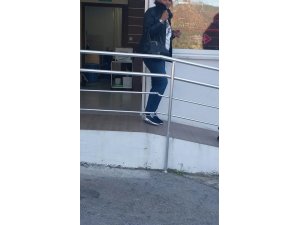 Hırsızlık zanlısı kafede kahve içerken yakalandı