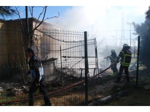 Halı saha tesisinde korkutan yangın