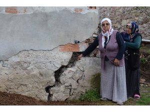 Heyelan korkusu yaşayan vatandaşlar: "Geceleri uyumaya korkuyoruz"