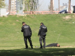 Polisin insan nöbeti