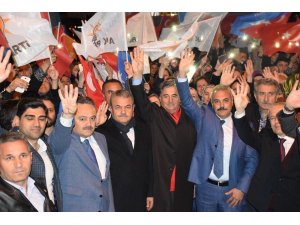AK yürüyüşler yoğun katılım ile başladı