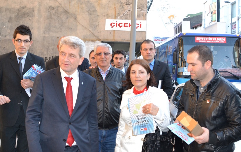 CHP'li adaydan vatandaşa tarihi geçmiş ilaç vaadi!