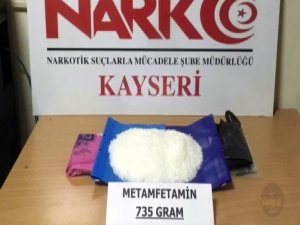Polisle uyuşturucu tacirleri arasındaki kovalamaca kameraya yansıdı