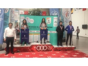 Diyarbakırlı atıcılar madalya ile döndü
