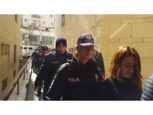 Evlerinde Öcalan kitapları çıkan, eylem hazırlığındaki DGH üyelerinin sorgusu sürüyor
