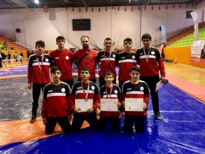 Ağrı erkek güreş takımı finalde