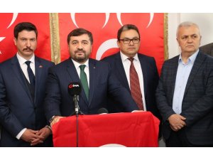 Şenlikoğlu: “Şehidimiz üzerinden siyaset yapılıyor”