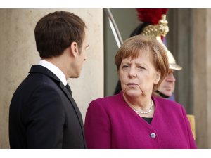 Merkel'den Türkiye açıklaması