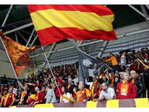 Galatasaray taraftarından ‘Lise’ tepkisi