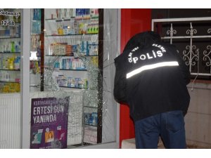Malatya’da Eczane hırsızları polisten kaçamadı
