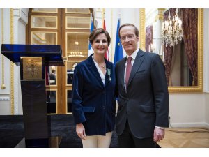 İKSV Genel Müdür Yardımcısı'na Sanat ve Edebiyat Şövalyesi Nişanı