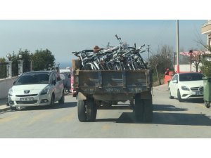 CHP’li Yalova Belediyesi’nde skandal...Bakanlığın hibe bisikletlerine kendi adaylarının ismini yazdılar