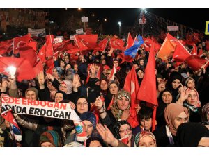 "Bunların belediyecilik kariyeri de karneleri de sıfır"