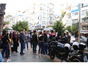 Mağazada omuz atma kavgası çıktı, ortalık savaş alanına döndü
