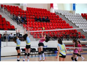 ANALİG Voleybol Yarı Final heyecanı başladı