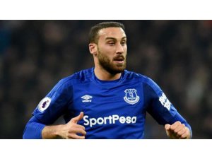 Cenk Tosun Everton’u ipten aldı