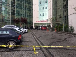 Hastane çatısından ölüme böyle atladı