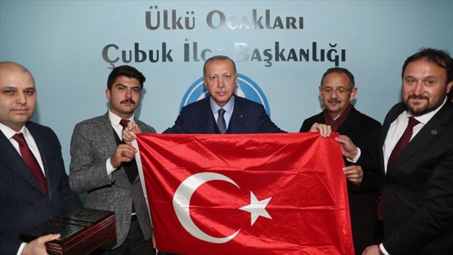 Erdoğan Ülkü Ocaklarını ziyaret etti