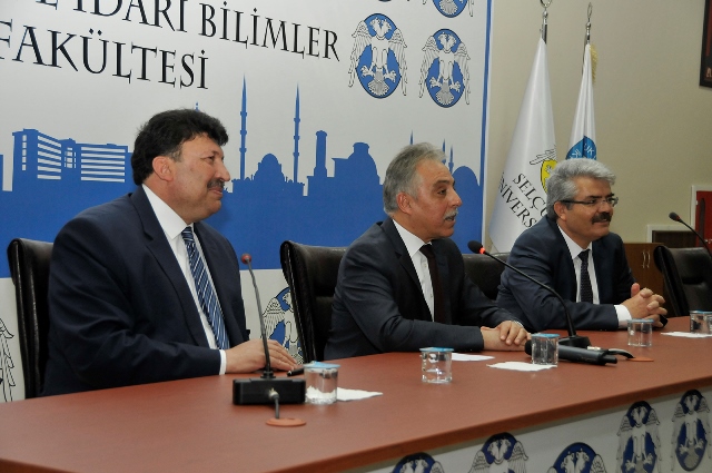 Vali Toprak, Selçuk'ta kariyer söyleşisinde