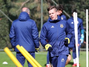 Fenerbahçe’de Ankaragücü maçı hazırlıkları sürüyor