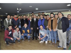 Sipahi, berberlerle buluştu