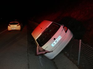 İzmir'de trafik kazası: 3 yaralı
