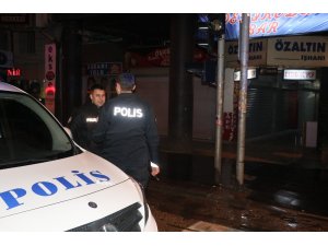 Bar çıkışı silahlı saldırı: 1 ölü 1 yaralı