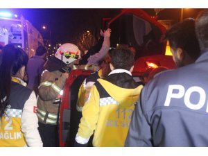 Millet Caddesinde trafik kazası: 3 yaralı