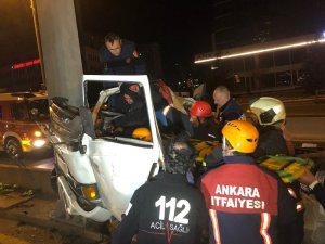 Başkent’te sebze yüklü kamyon hurdaya döndü