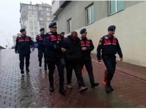 Çalınan eşyalarına kavuşan vatandaşın sevinci: "Jandarmanın bana vermiş olduğu değer çok önemli"