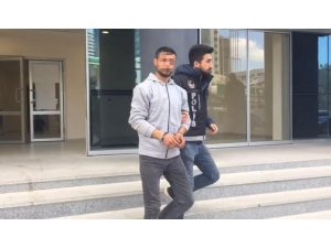 Uyuşturucu tacirlerinin cephaneliği dikkat çekti