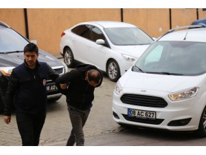Artvin’de hırsızlık yaptığı iddiasıyla yakalanan 2’si kadın 3 kişi adliyeye sevk edildi