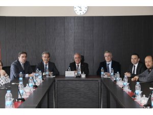 Rektör Çomaklı, Açıköğretim fakültesini ziyaret etti