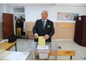 Kocamaz: "Demokrasimize hayırlı olsun"