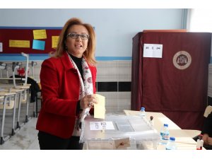MHP Nevşehir Belediye Başkan adayı Kılıç oyunu kullandı