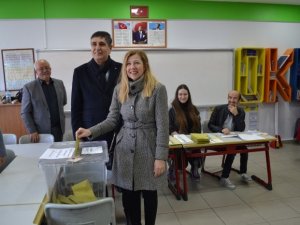 Bandırma’da adaylar oylarını kullandı