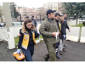 Kayganlaşan yolda motosiklet devrildi: 1 yaralı