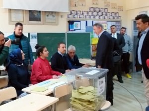 Milli Savunma Bakanı Hulusi Akar oyunu kullandı