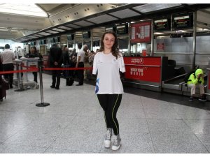 Milli Yüzücü Sümeyye Boyacı ABD’ye gitti