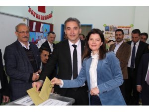 Millet İttifakının adayı Şıktaşlı oyunu kullandı