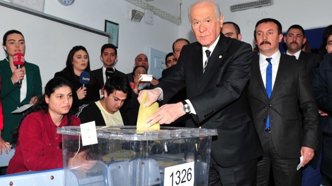 "Cumhur ittifakına oy verdim" Oyunu kullanan Devlet Bahçeli'den kısa açıklama!