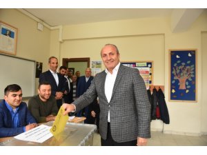 Başkan Arslan, oyunu kullandı