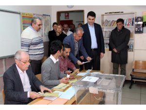 DP Genel Başkanı Uysal, oyunu Afyonkarahisar’da kullandı