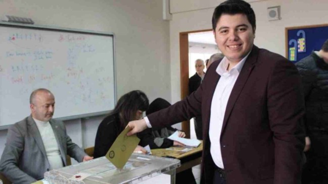 1998 doğumlu Bu da muhtar adayı Recep Tayyip Erdoğan